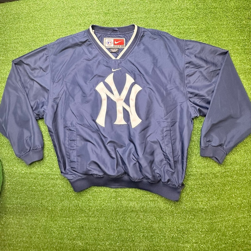 New York Yankees pullover windbreaker by Nike